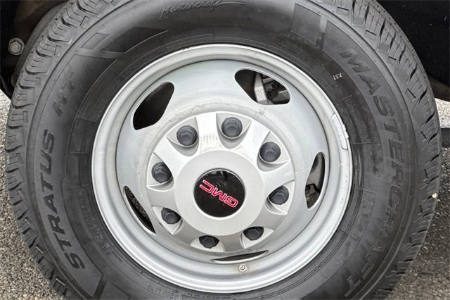 Used 2021 GMC Sierra 3500 4x4 Crew Cab w/ Gooseneck/5TH Wheel Package image 42