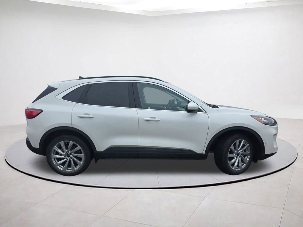 Certified 2022 Ford Escape Titanium w/ Titanium Elite Package image 8
