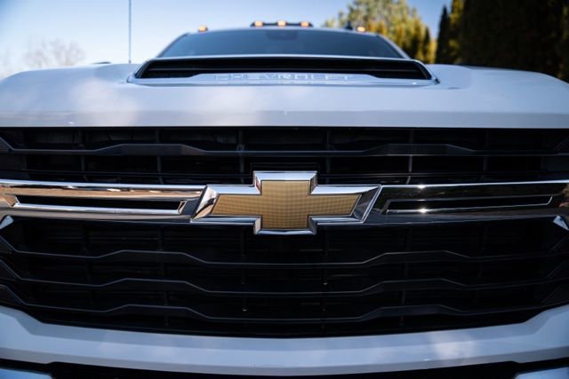 Used 2025 Chevrolet Silverado 2500 LT w/ Convenience Package image 19