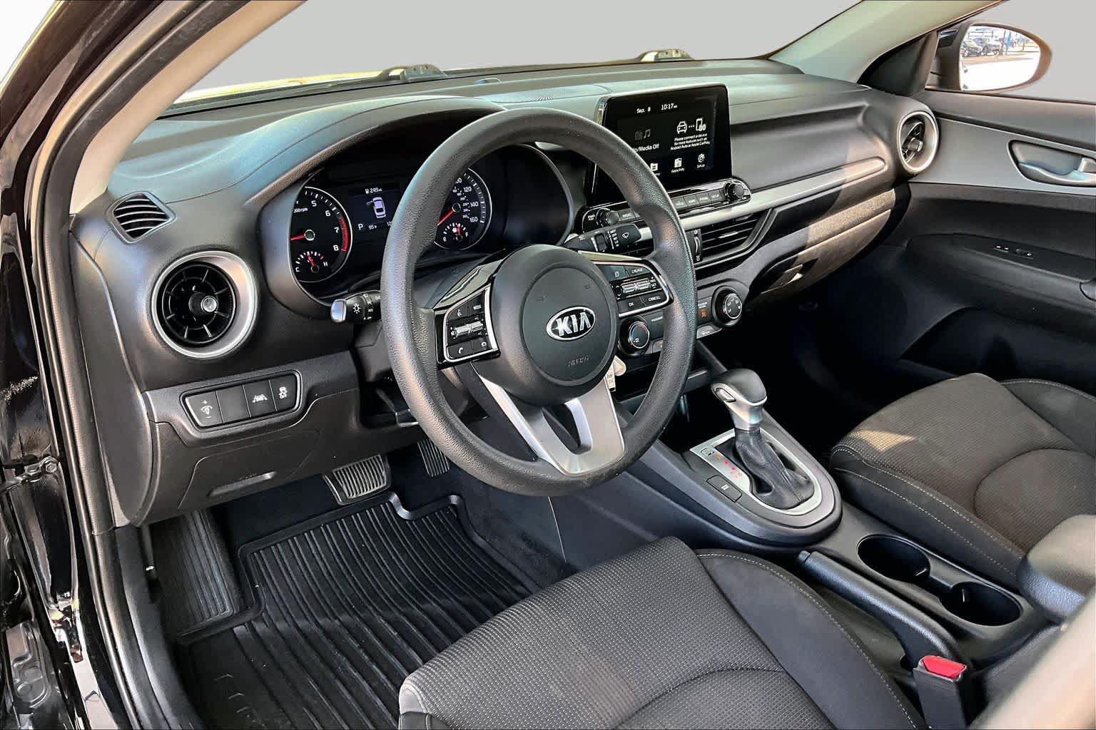 Used 2021 Kia Forte LXS FWD image 16