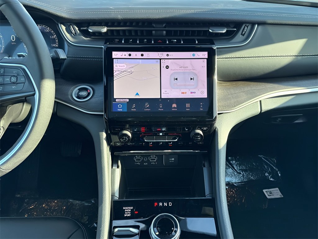 New 2025 Jeep Grand Cherokee Limited image 16