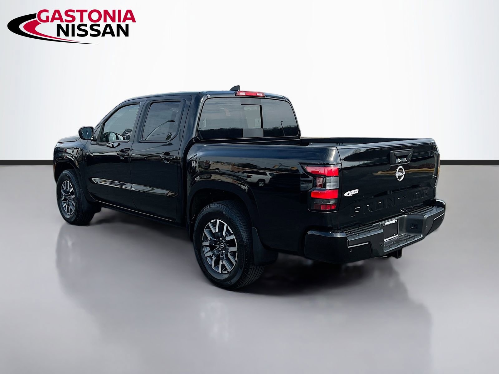 Used 2024 Nissan Frontier SL w/ Technology Package image 6