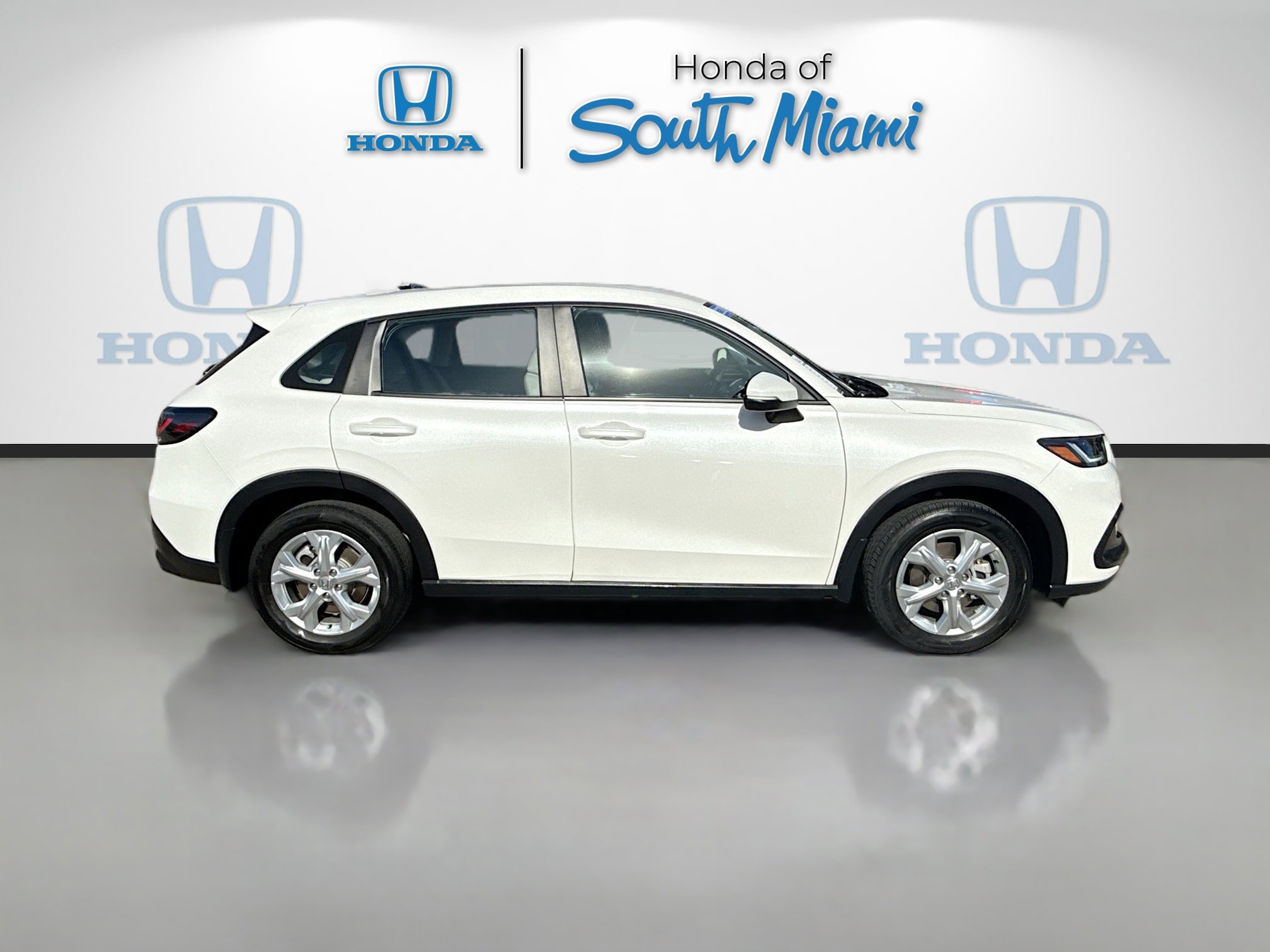 Certified 2025 Honda HR-V LX image 8