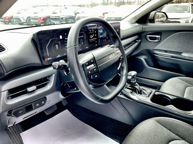 Used 2025 Kia K4 EX image 10
