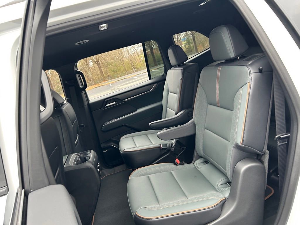 New 2026 GMC Acadia AT4 image 39