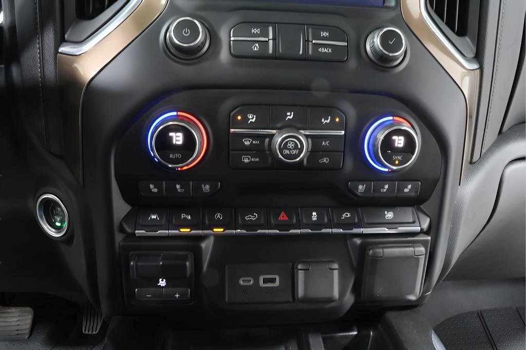 Used 2021 Chevrolet Silverado 1500 High Country w/ Technology Package image 11