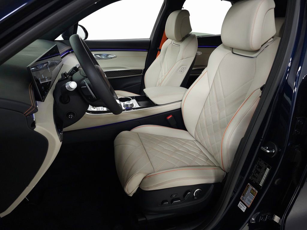 New 2026 Genesis GV70 3.5T Sport Prestige w/ G1 Accessory Package AWD/4WD image 13