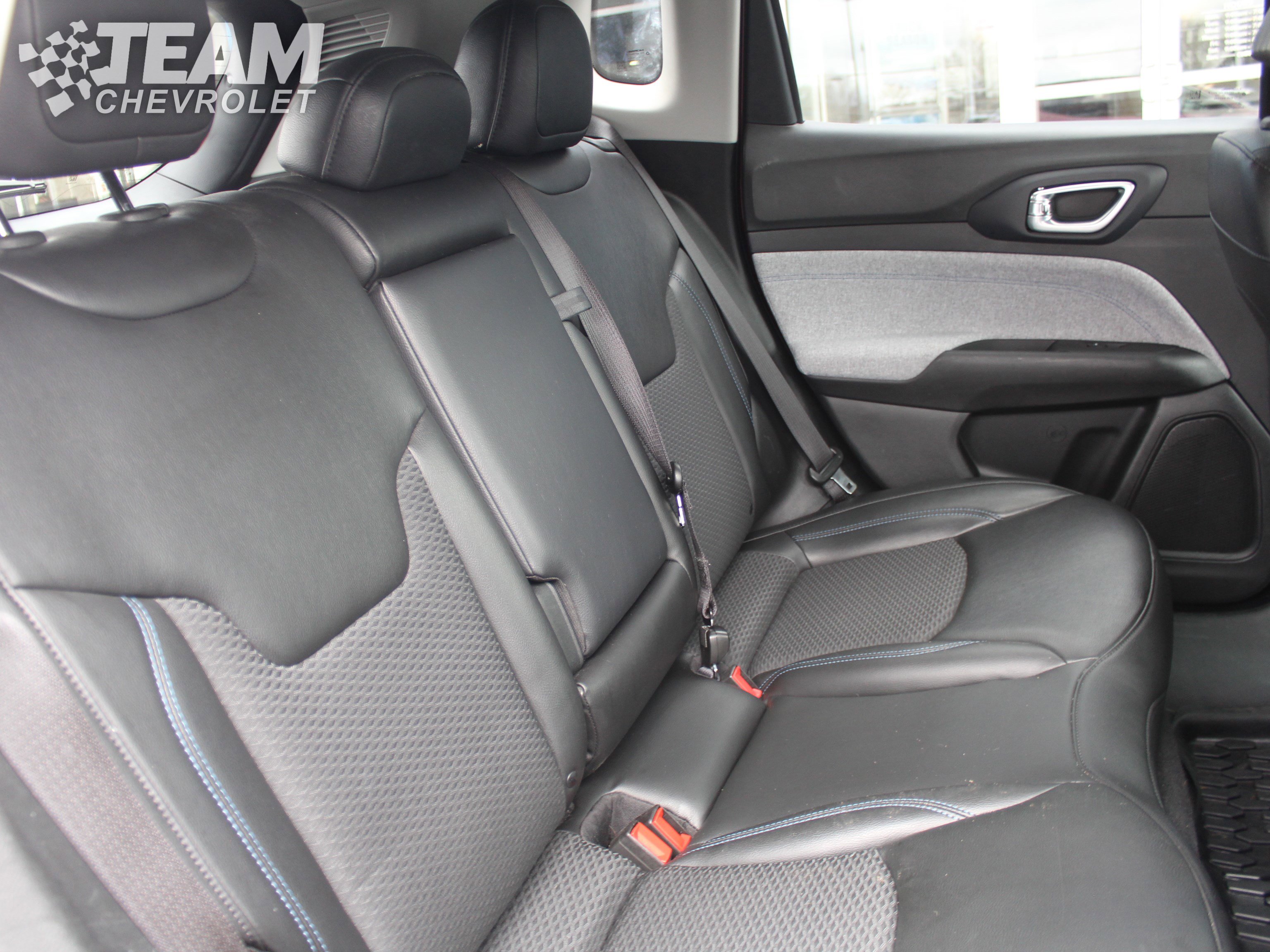Used 2022 Jeep Compass Latitude image 24