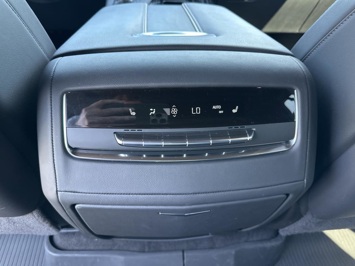 Used 2022 Cadillac Escalade Sport w/ Touring Package image 17