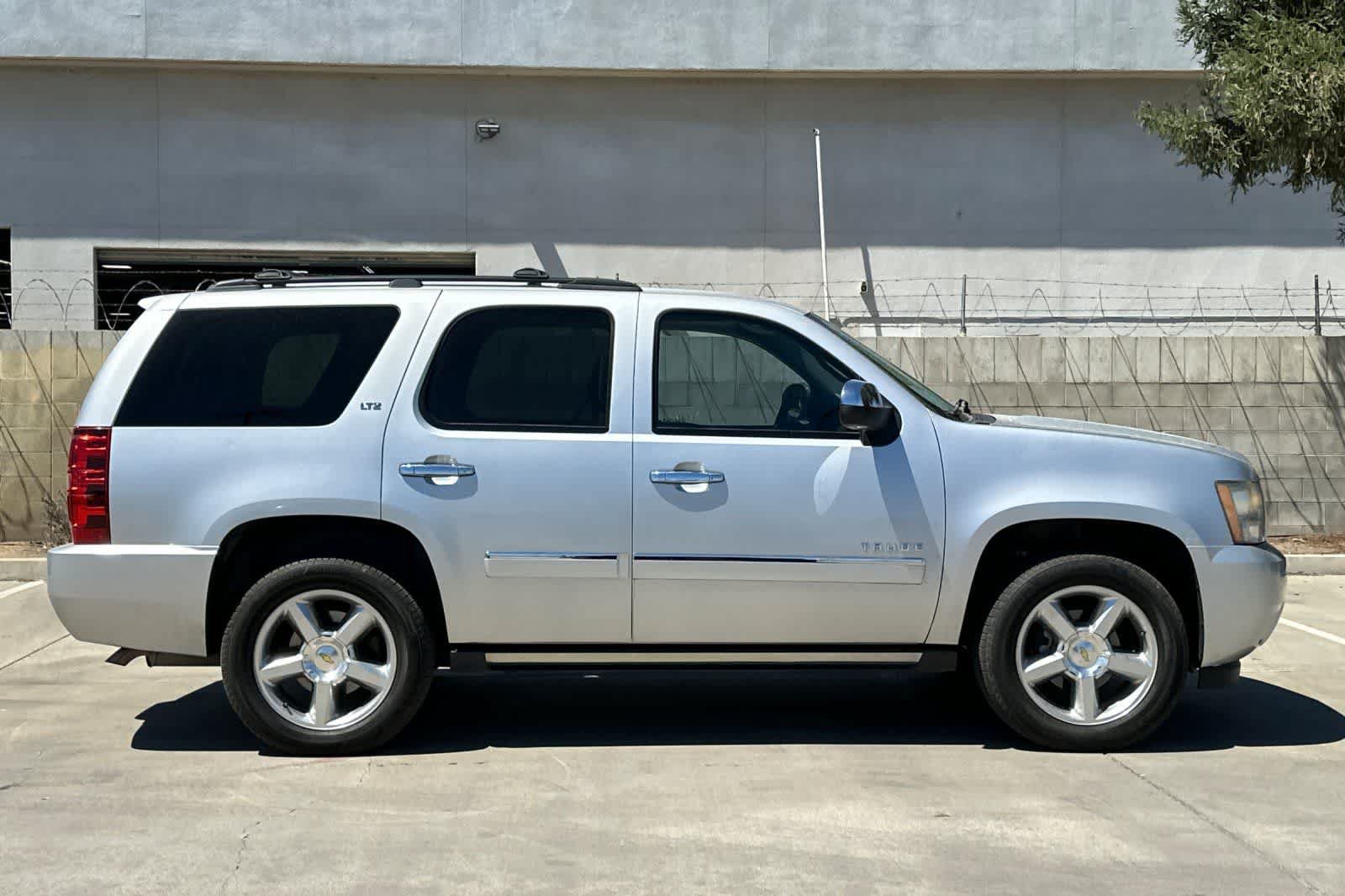 Used 2012 Chevrolet Tahoe LTZ AWD/4WD image 8