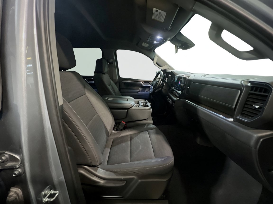 Used 2023 Chevrolet Silverado 1500 LT RWD image 19