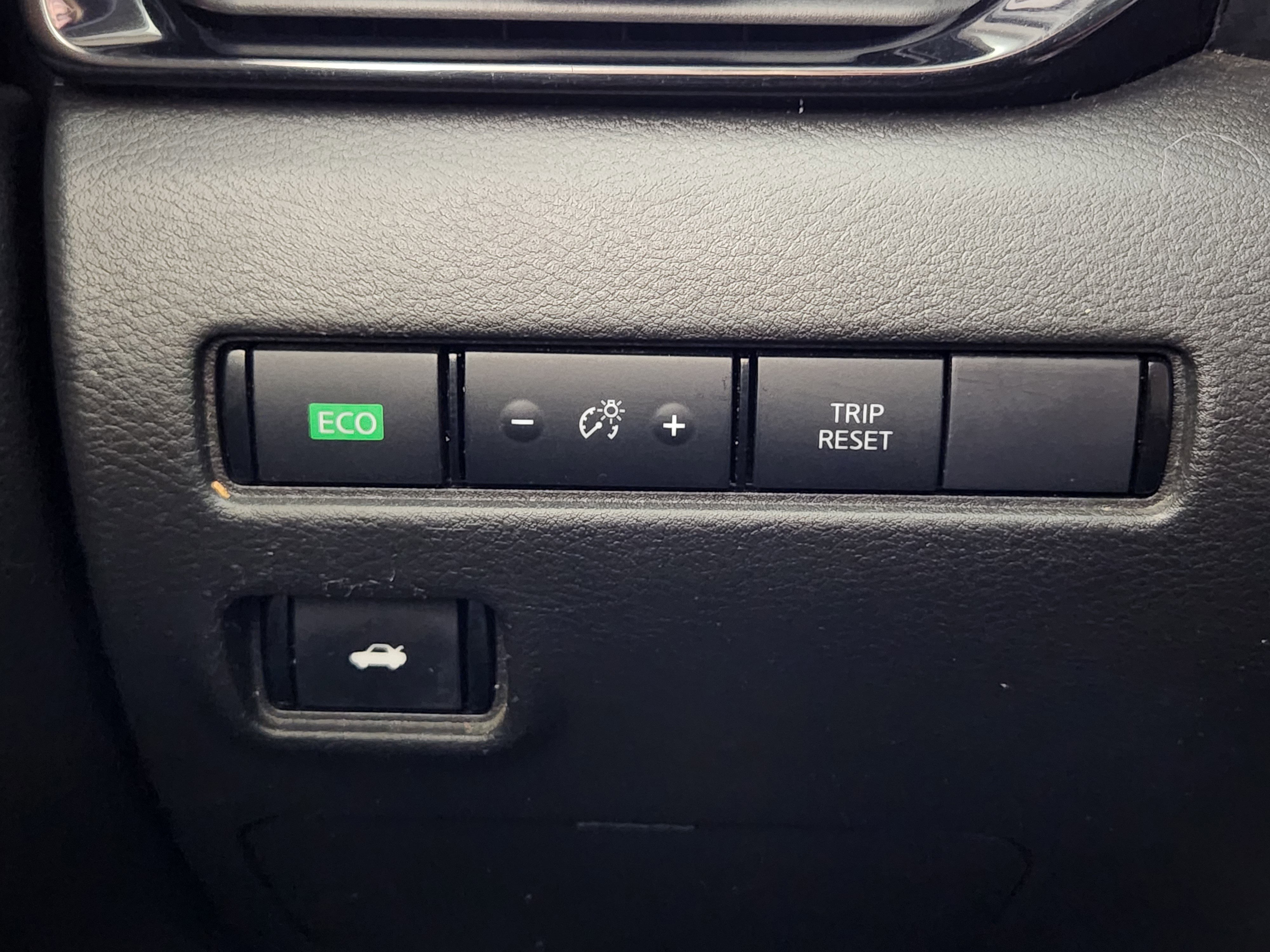 Used 2024 Nissan Sentra SV FWD image 27