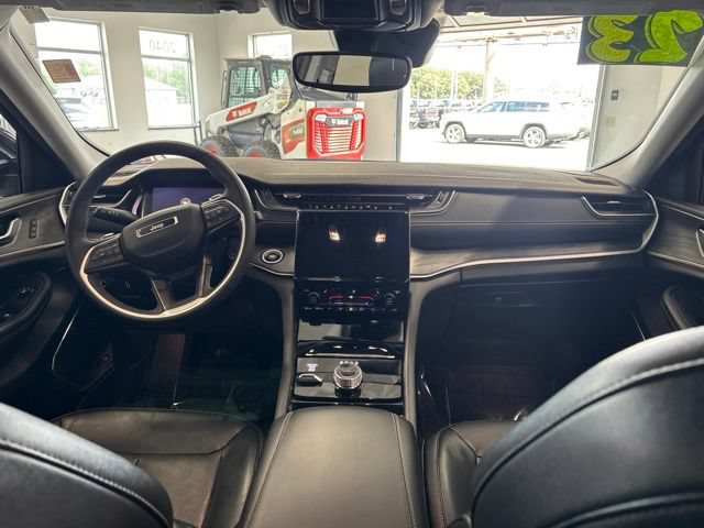 Used 2023 Jeep Grand Cherokee Limited w/ Trailer Tow Prep Group (B) AWD/4WD image 33