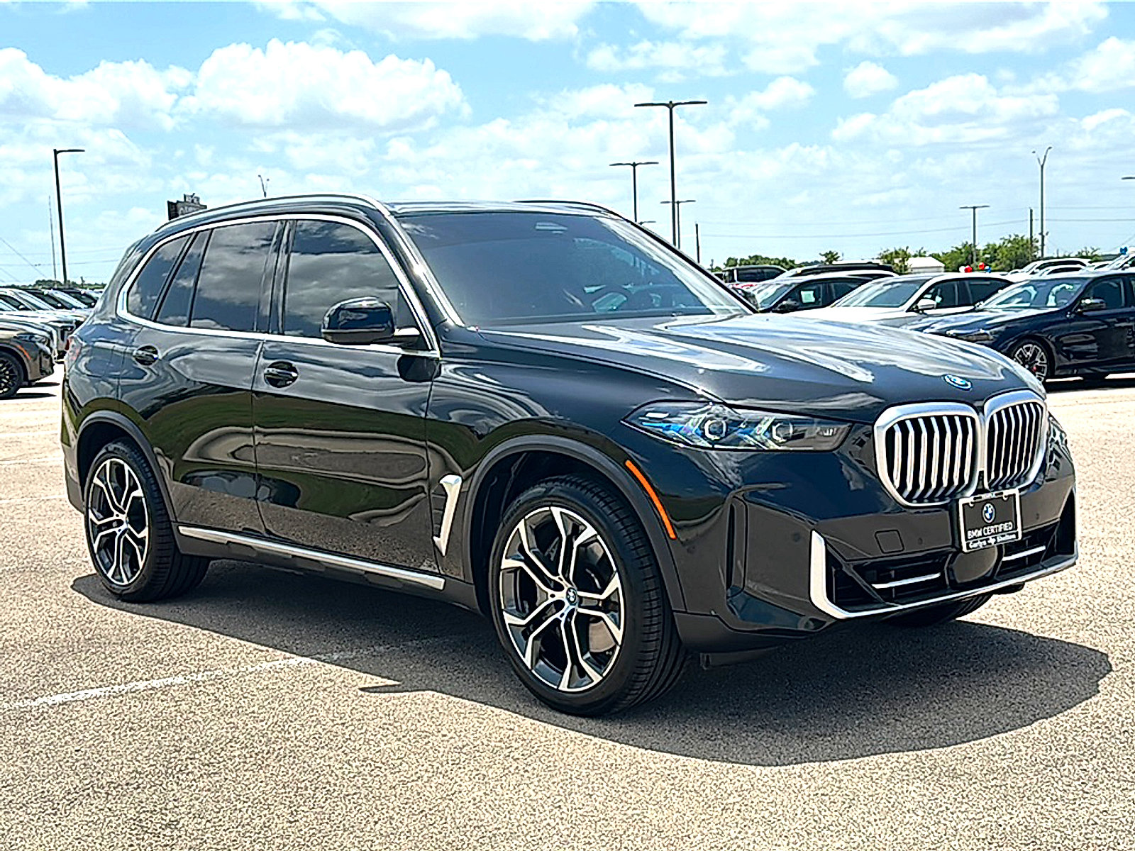 Certified 2025 BMW X5 xDrive50e w/ Premium Package AWD/4WD image 10