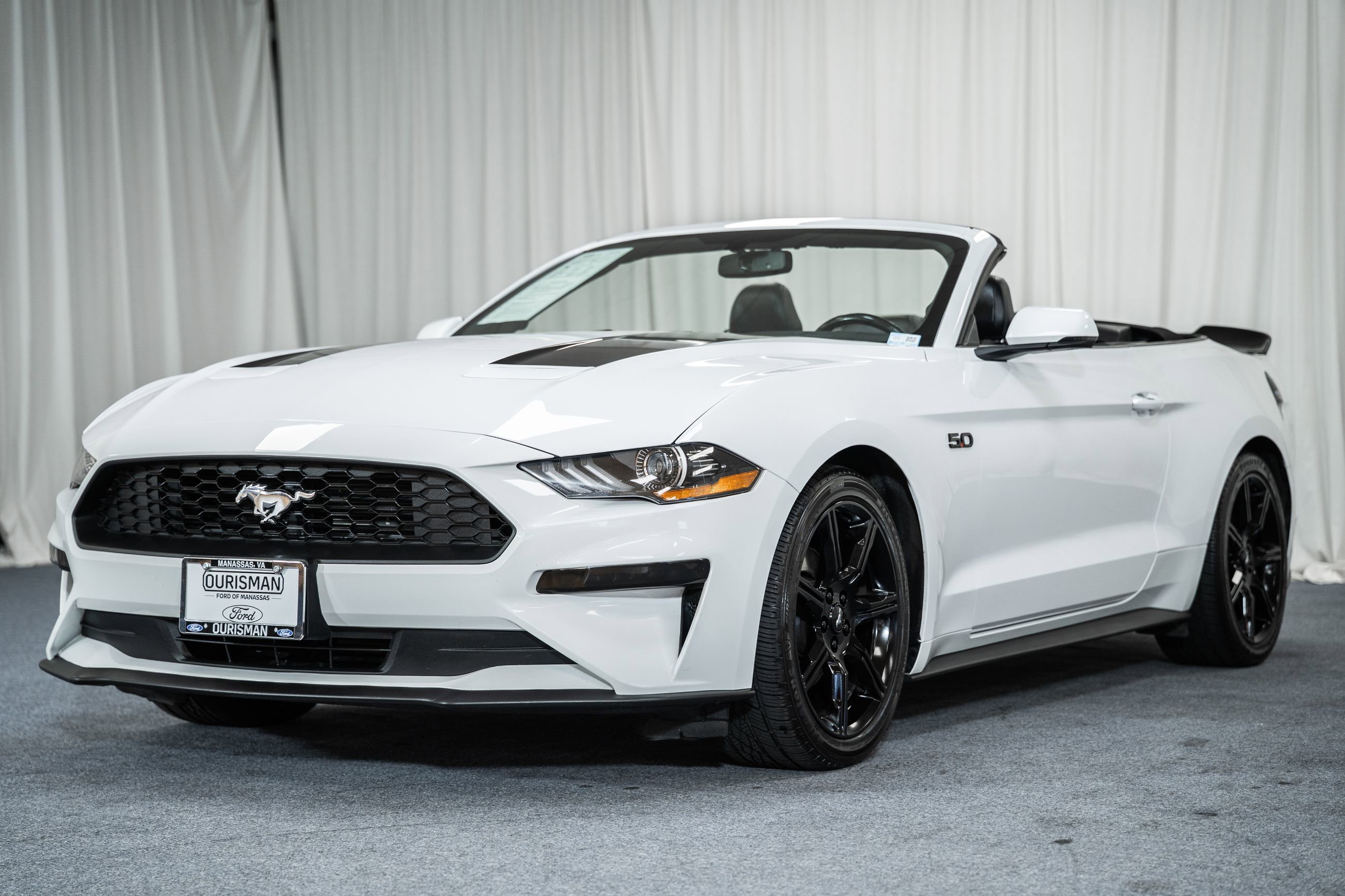 Used 2020 Ford Mustang Premium image 3