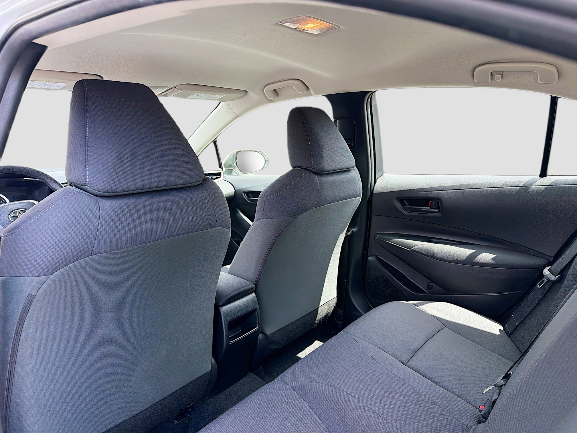 Used 2022 Toyota Corolla LE FWD image 6