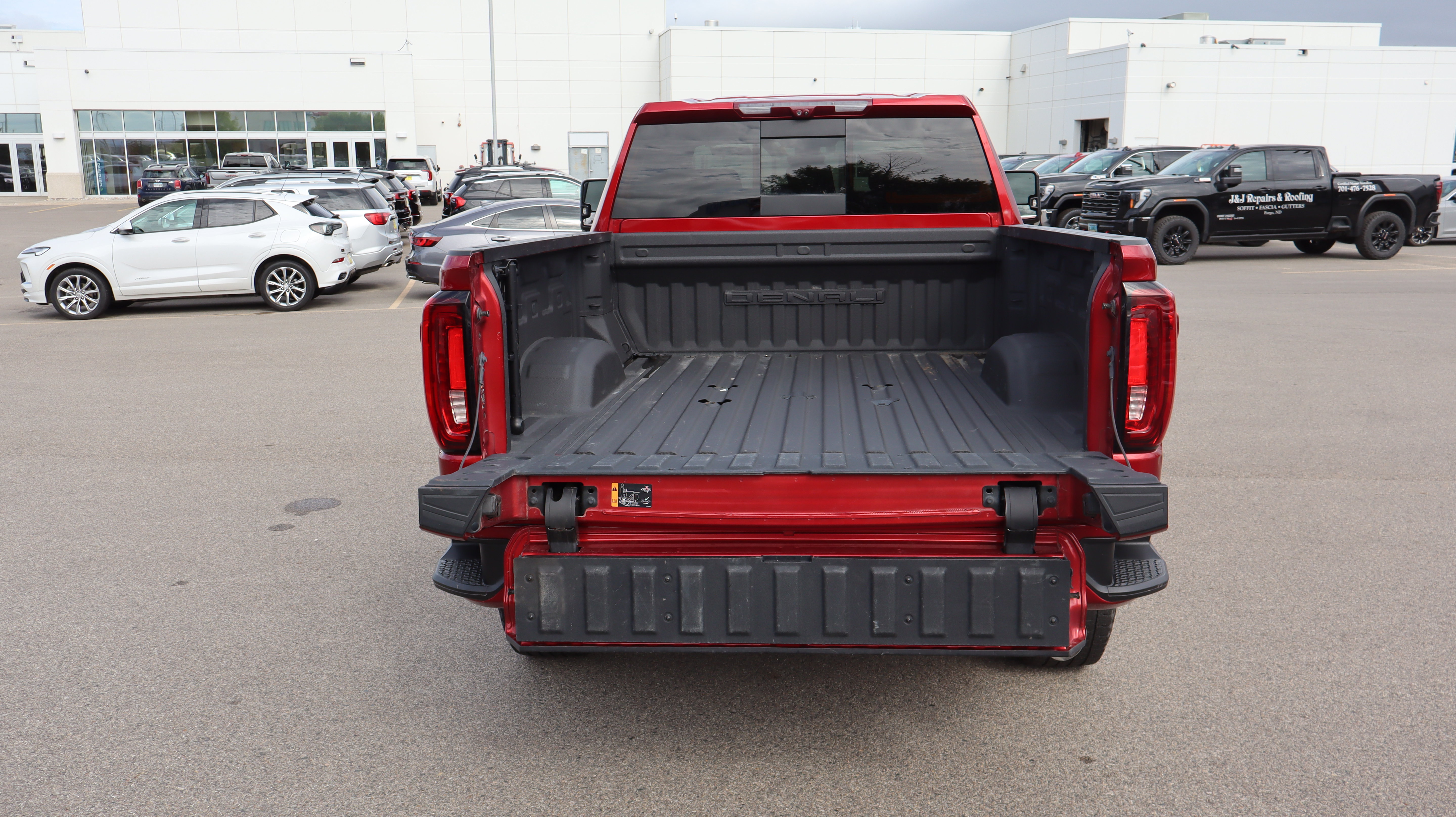 Certified 2023 GMC Sierra 2500 Denali w/ Denali Ultimate Package AWD/4WD image 15