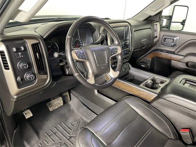 Certified 2019 GMC Sierra 3500 Denali image 3
