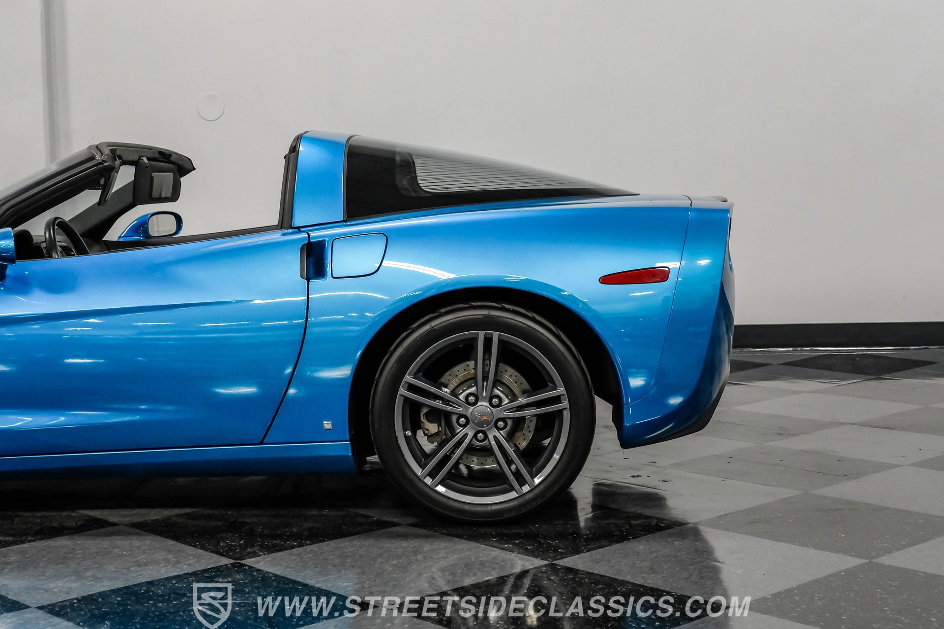 Used 2008 Chevrolet Corvette Coupe w/ Z51 Performance Package image 23