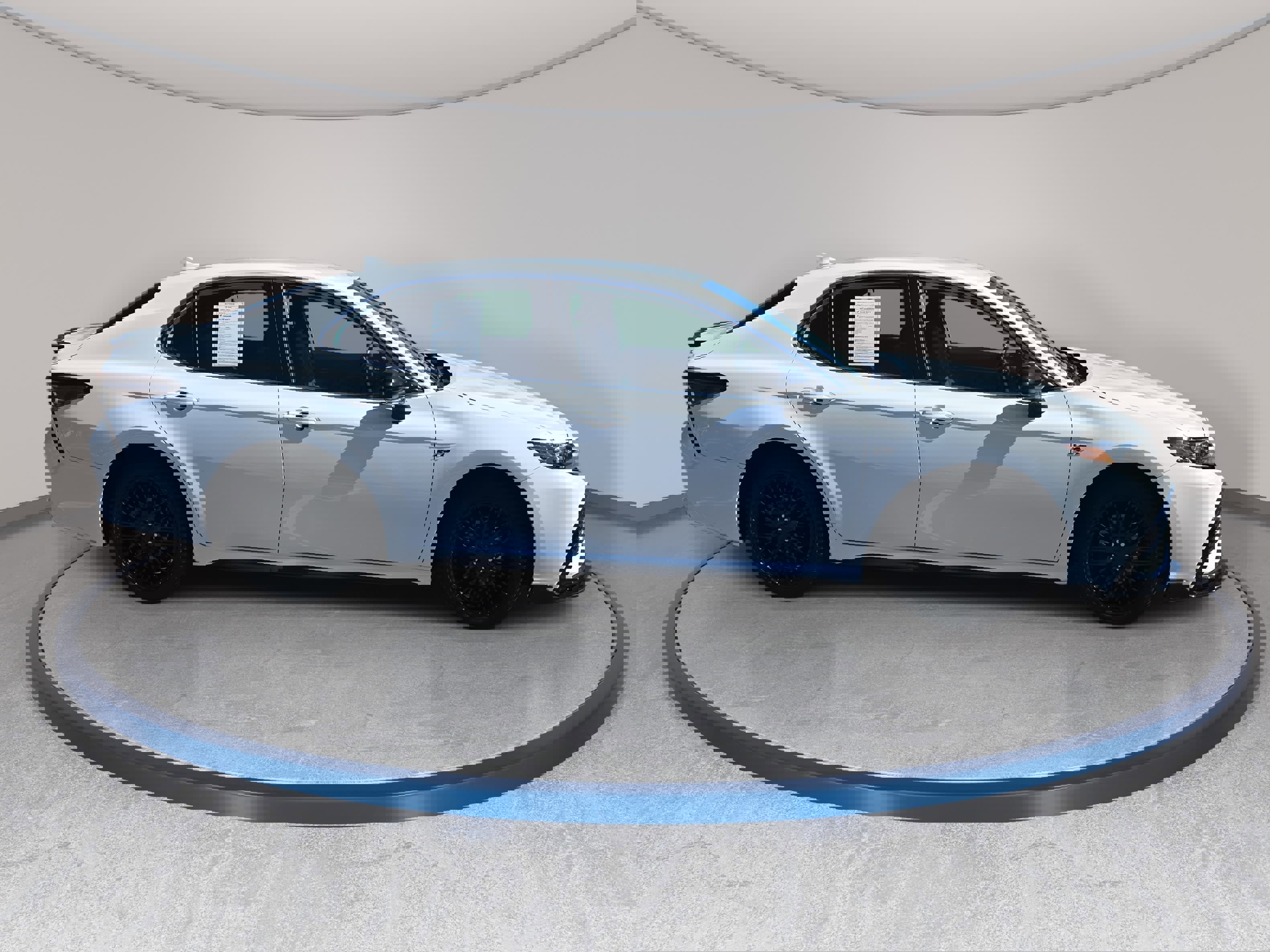 Used 2024 Toyota Camry SE image 4