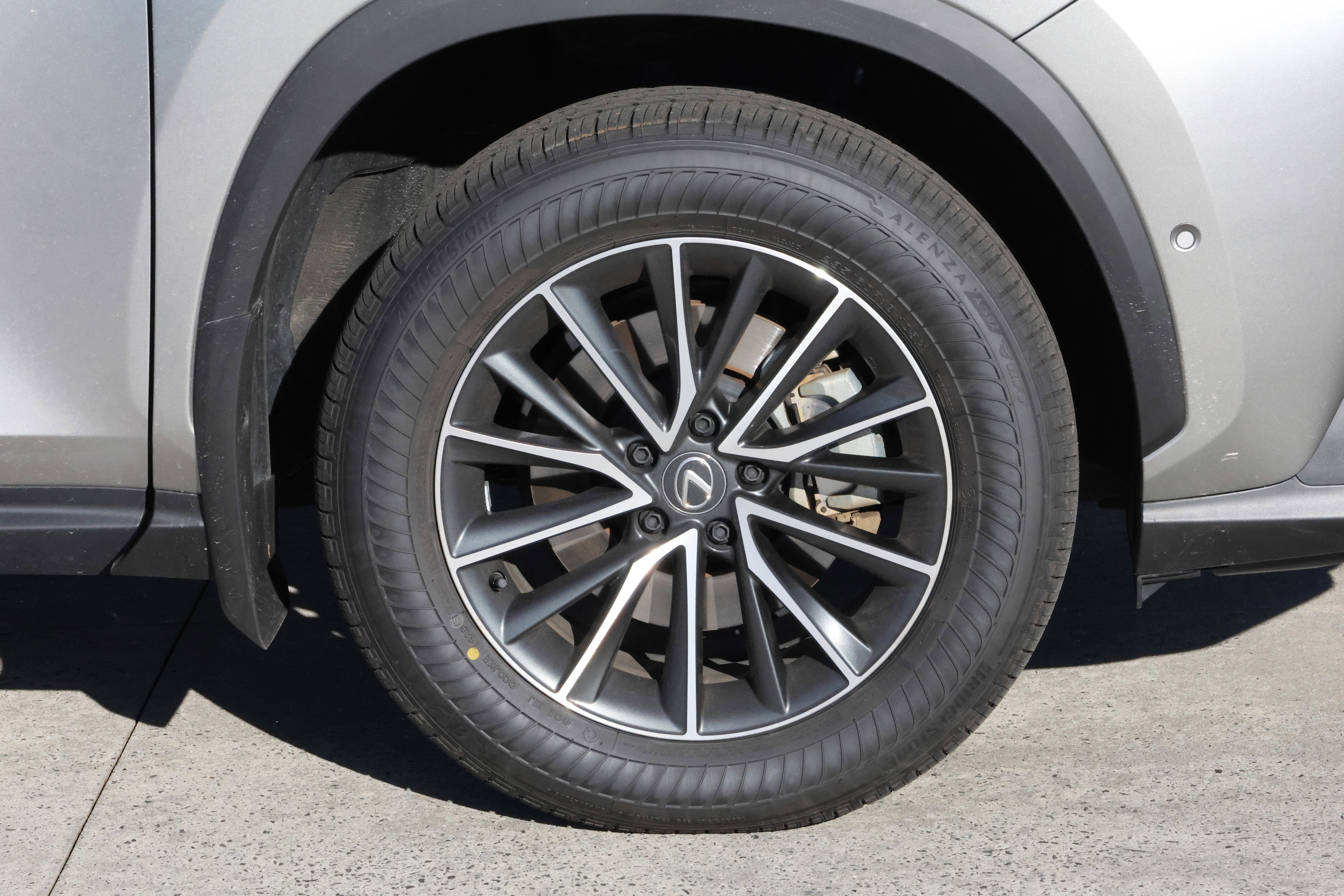 Used 2024 Lexus NX 300h AWD w/ Luxury Package image 11