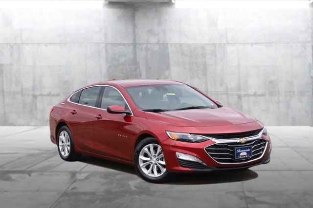 Used 2024 Chevrolet Malibu LT image 2