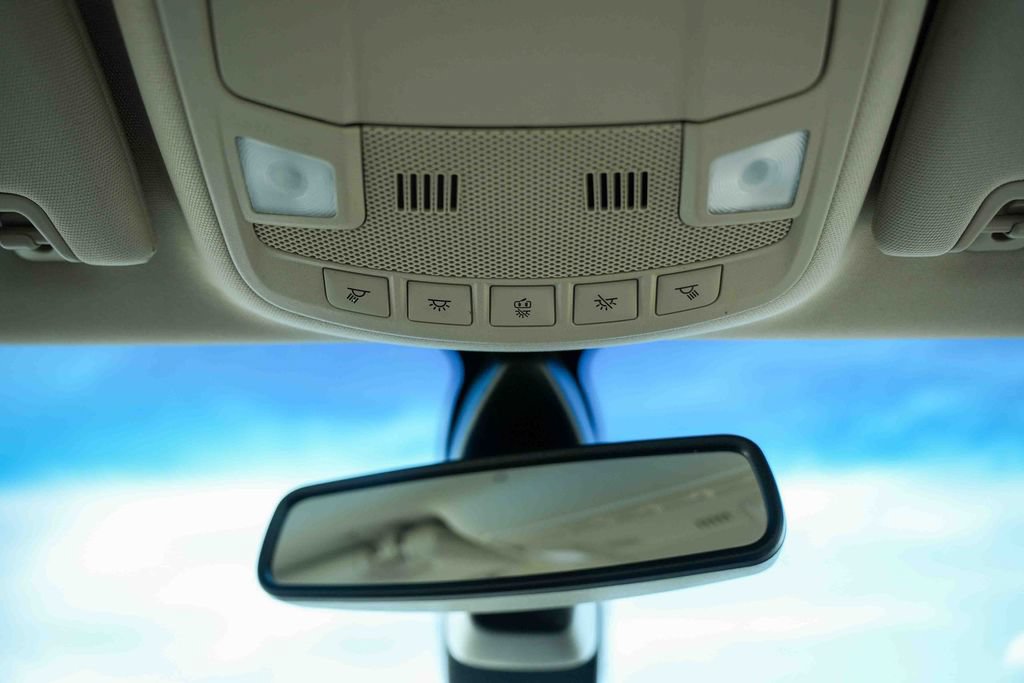 Used 2020 Lincoln MKZ FWD image 37