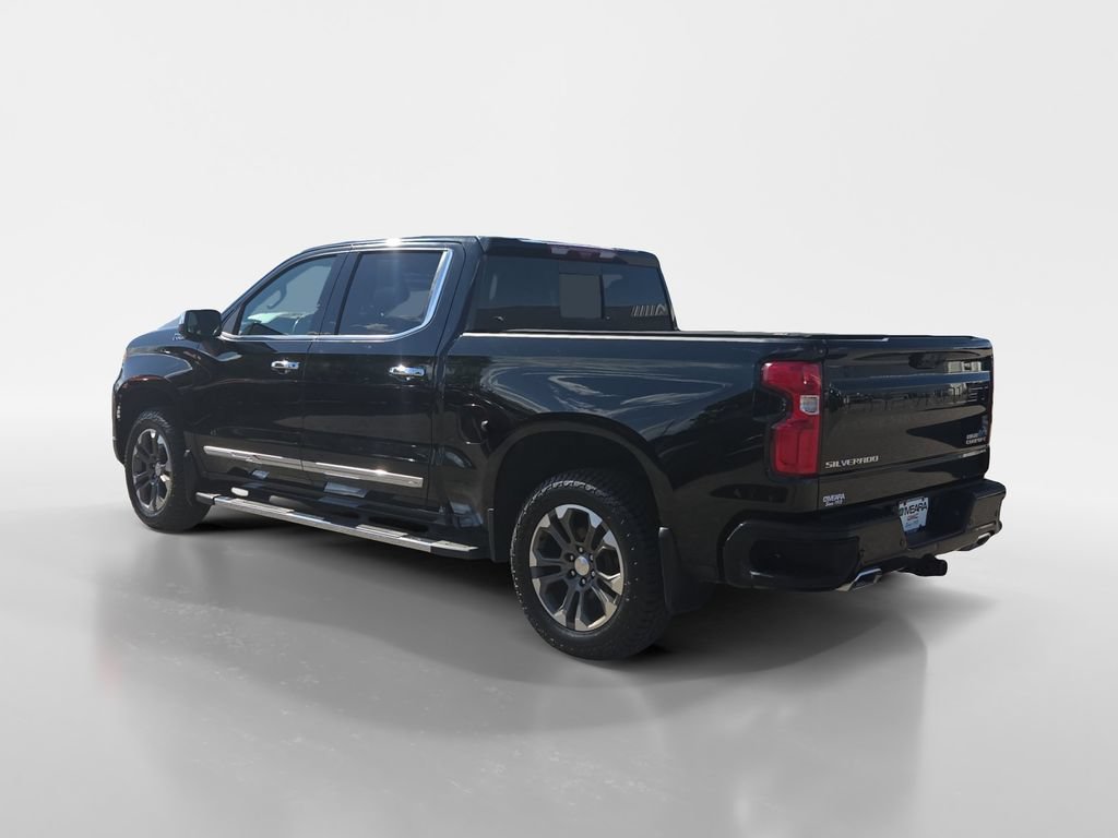 Used 2024 Chevrolet Silverado 1500 High Country w/ Technology Package AWD/4WD video 3