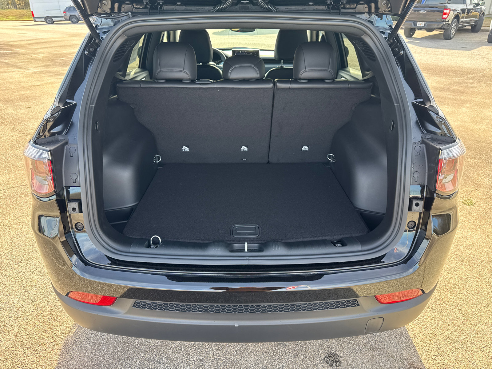 New 2026 Jeep Compass Latitude image 17