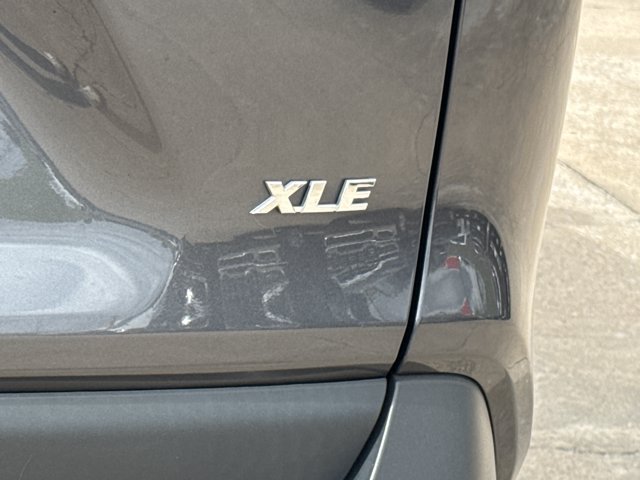 Used 2025 Toyota RAV4 XLE FWD image 9