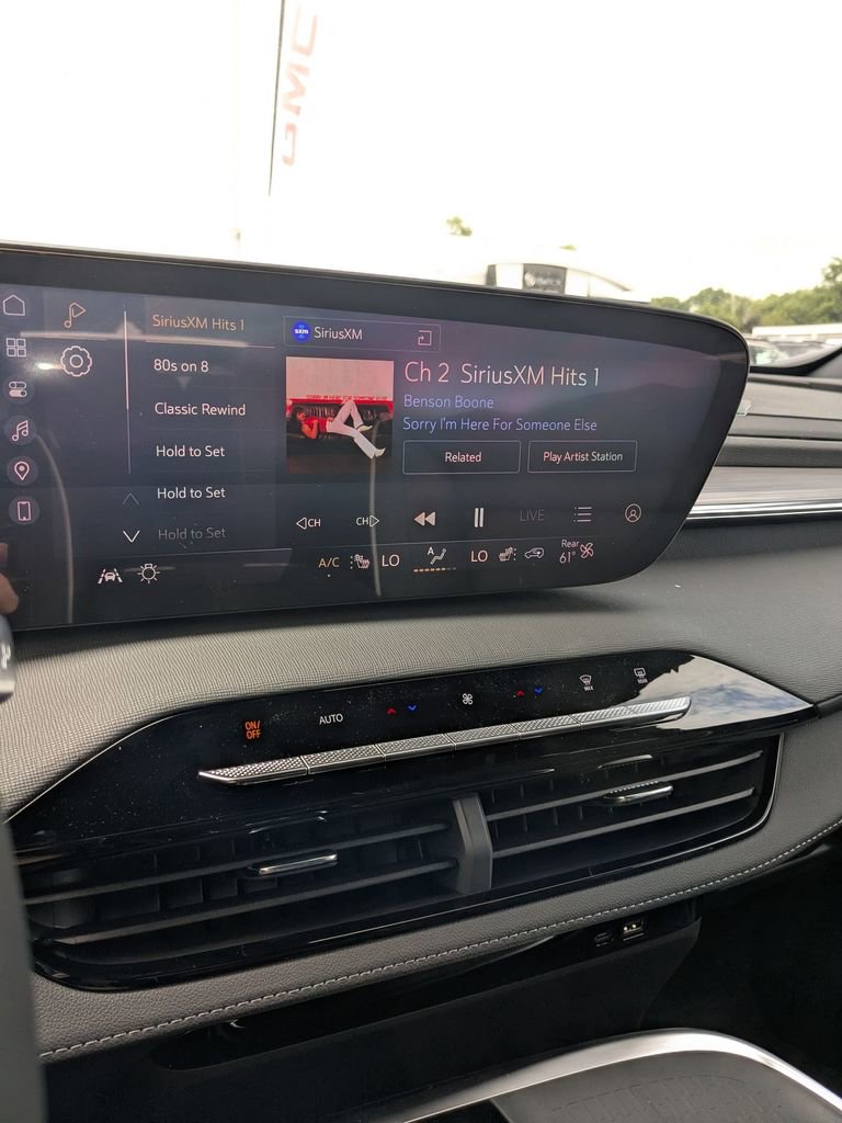 New 2025 Buick Enclave Preferred image 16