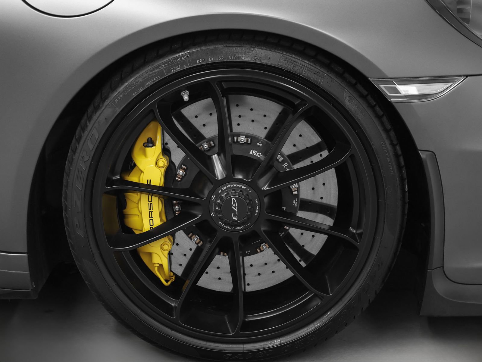 Certified 2015 Porsche 911 GT3 image 21