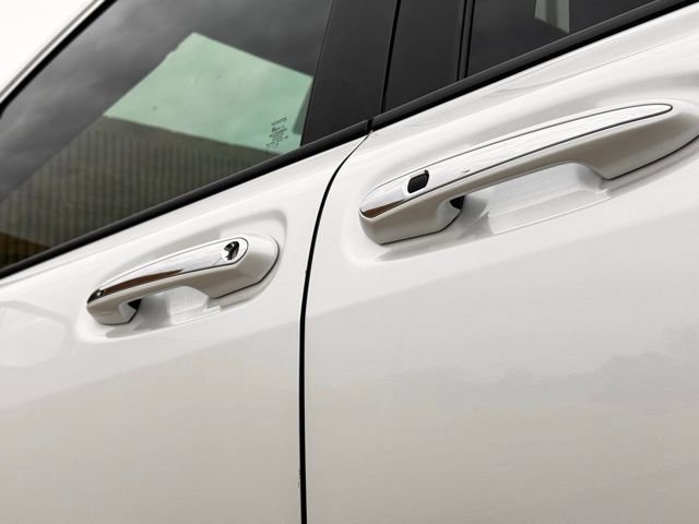 Used 2025 Toyota Sienna Limited image 38