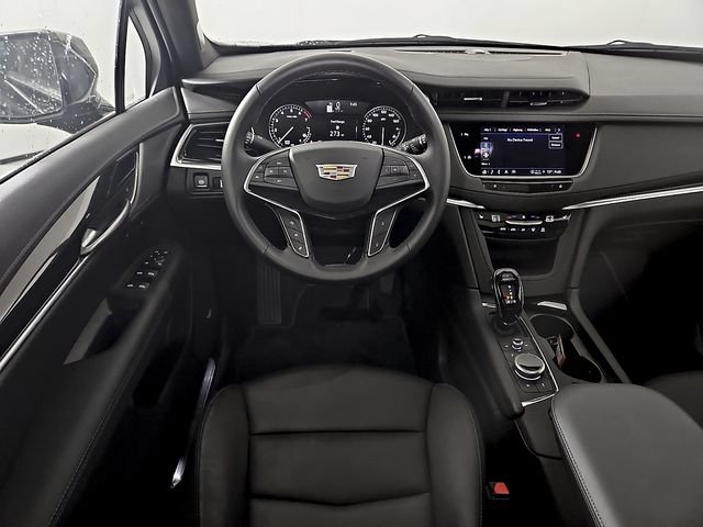 Used 2025 Cadillac XT5 Premium Luxury FWD image 11