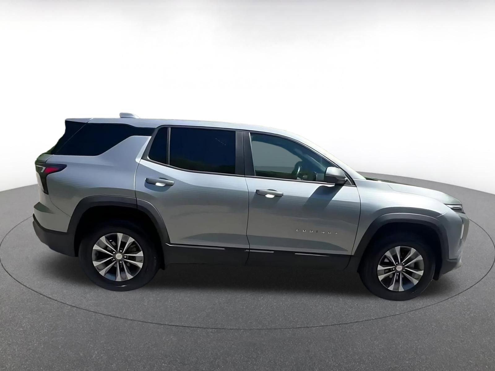 Used 2025 Chevrolet Equinox LT image 16