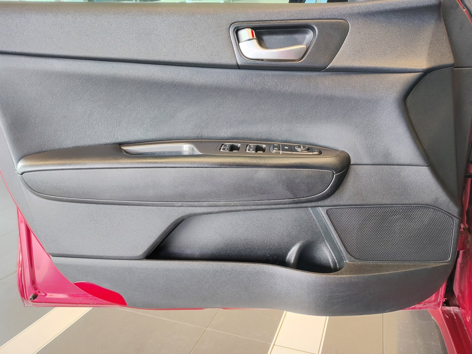 Used 2020 Kia Optima S image 24