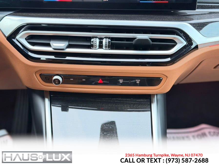 Used 2023 BMW 330i xDrive Sedan w/ Premium Package AWD/4WD image 23