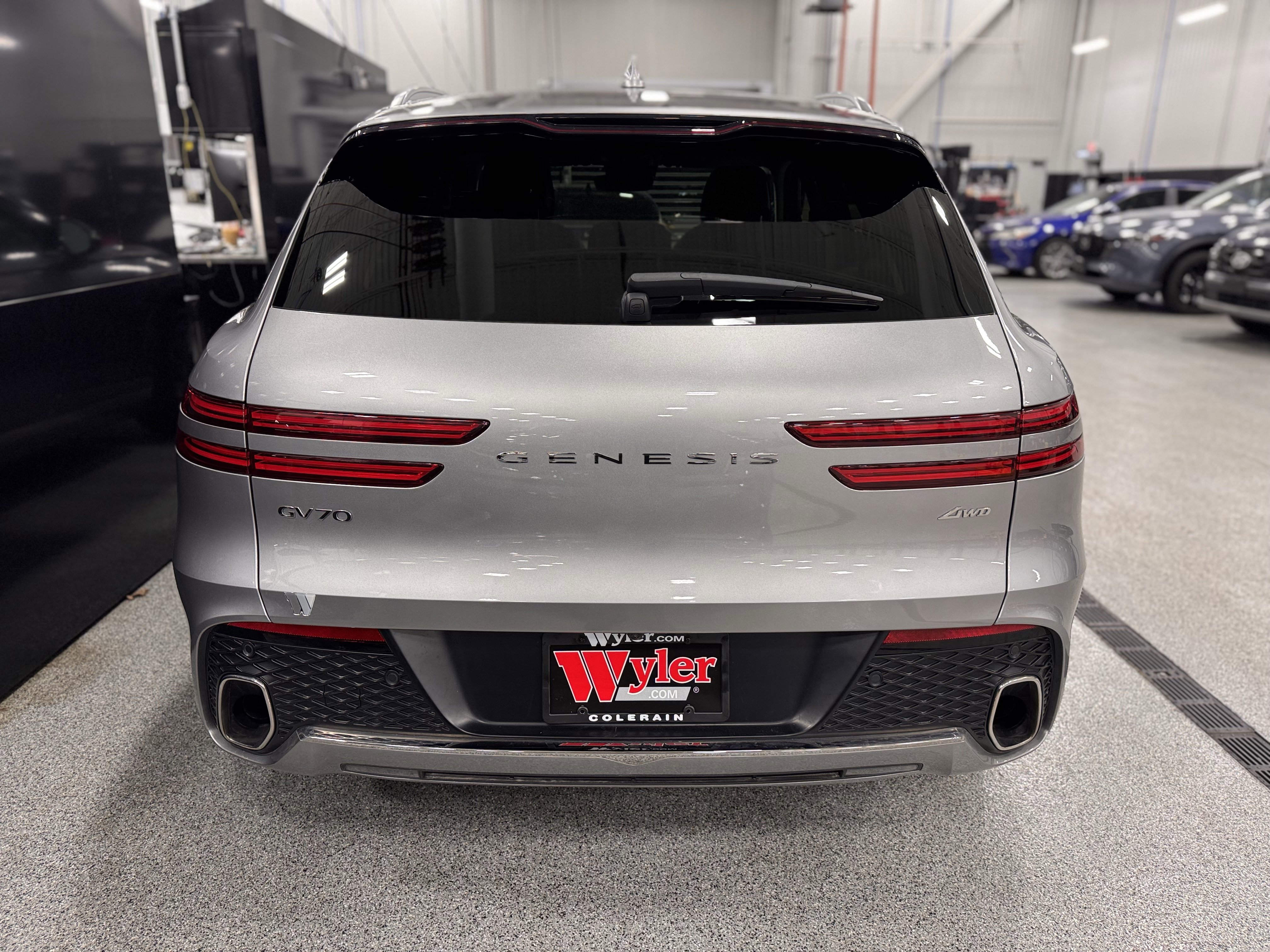 Used 2025 Genesis GV70 2.5T image 33