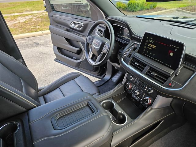 Used 2023 GMC Yukon SLT w/ SLT Premium Package AWD/4WD image 25