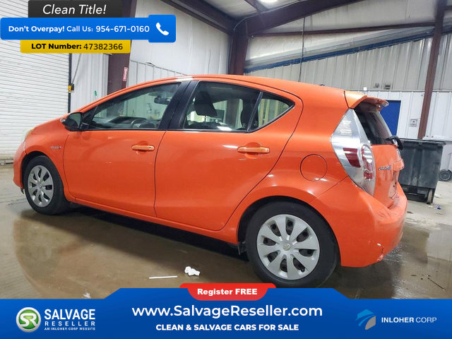 Used 2014 Toyota Prius C Three image 3
