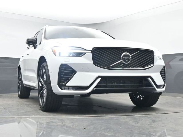 New 2026 Volvo XC60 B5 Plus w/ Protection Package Premier AWD/4WD image 40