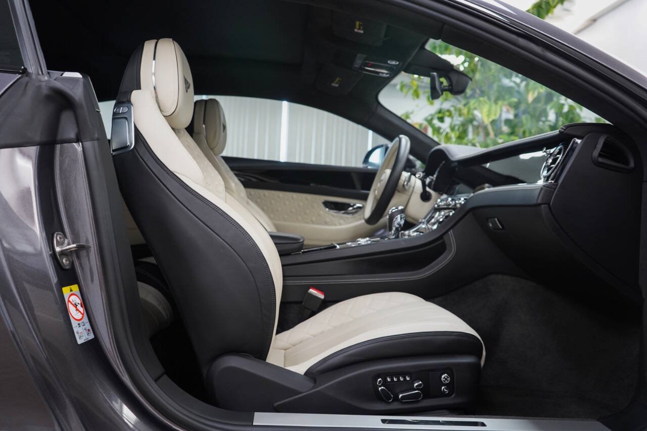 Used 2021 Bentley Continental GT AWD/4WD image 67
