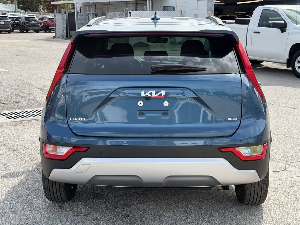 New 2026 Kia Niro EX FWD image 5