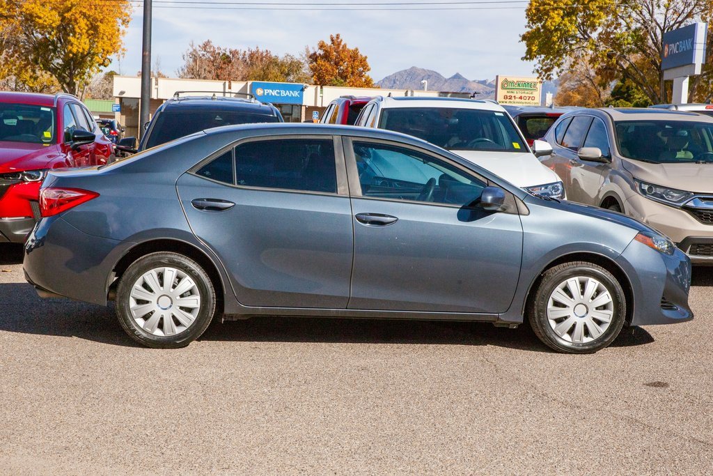 Used 2018 Toyota Corolla LE image 4