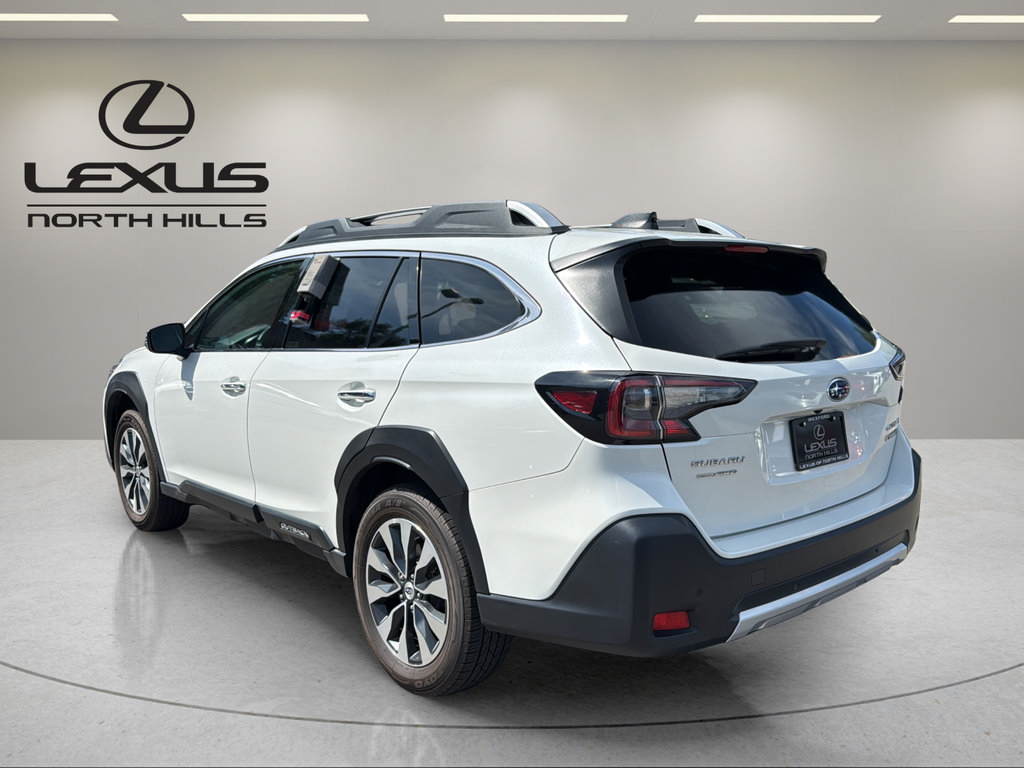 Used 2023 Subaru Outback Touring XT AWD/4WD image 8