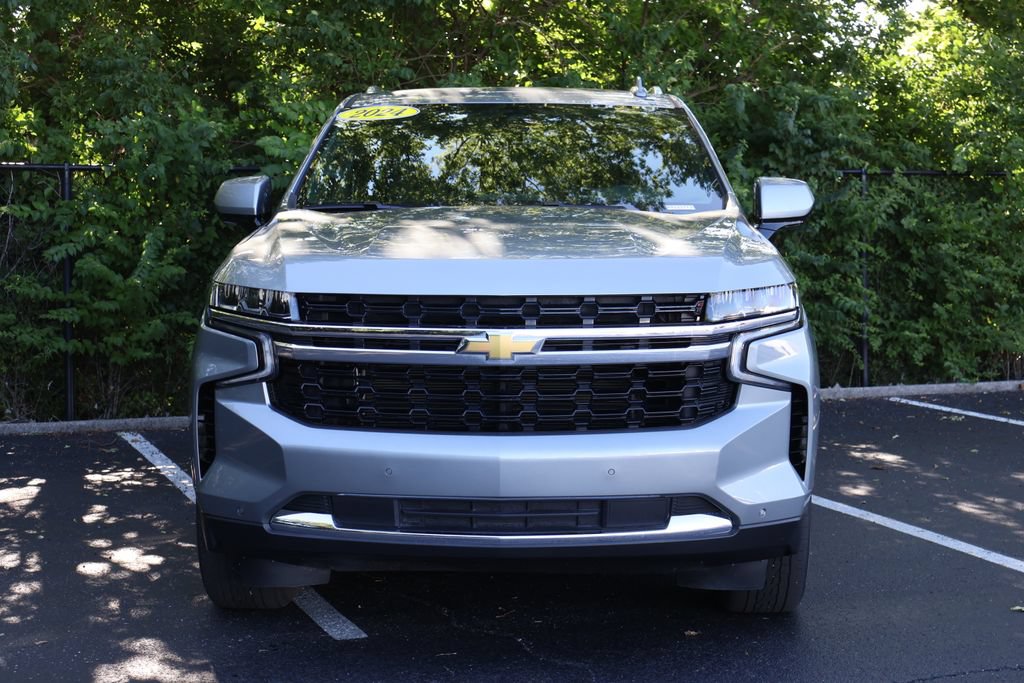 Used 2024 Chevrolet Suburban LS w/ Driver Alert Package AWD/4WD image 2