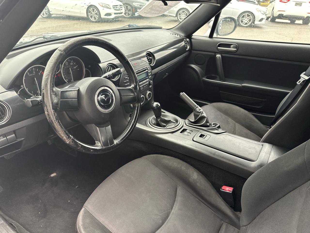 Used 2015 MAZDA MX-5 Miata Sport image 9