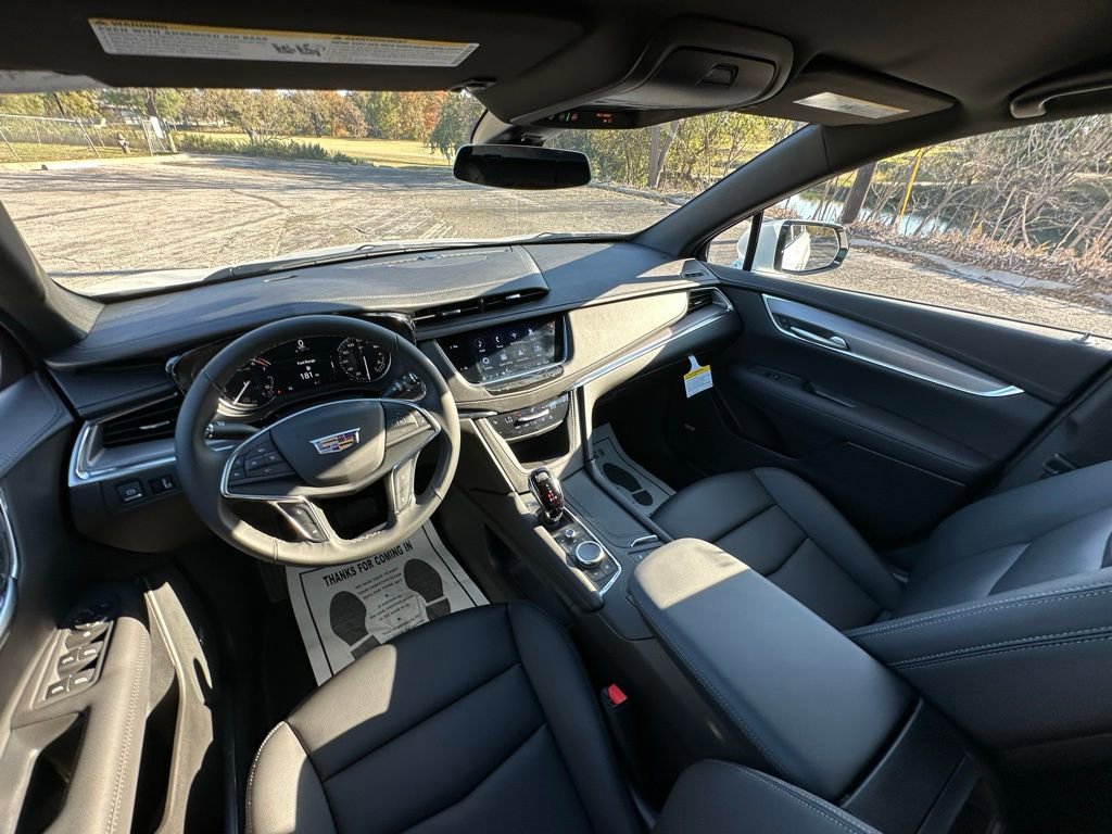 New 2026 Cadillac XT5 Luxury FWD image 13