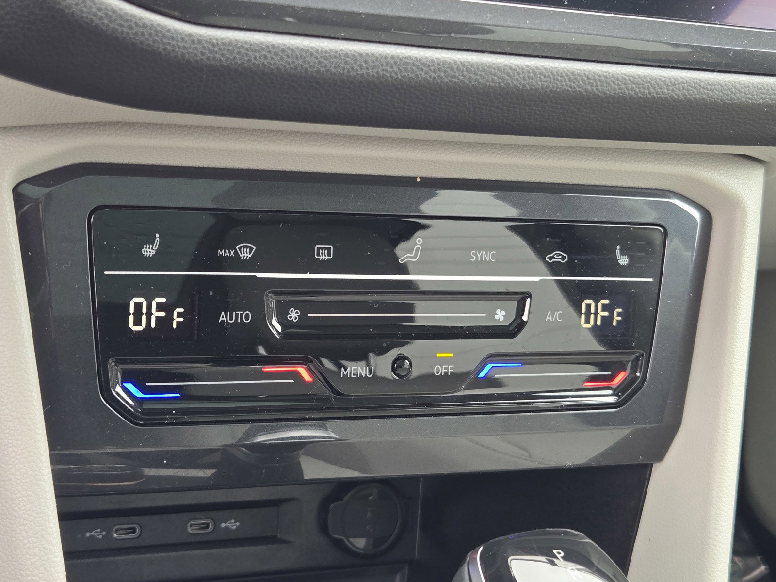 Used 2022 Volkswagen Tiguan SE w/ Panoramic Sunroof Package image 20