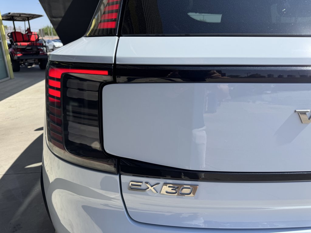 Used 2025 Volvo EX30 Ultra image 14